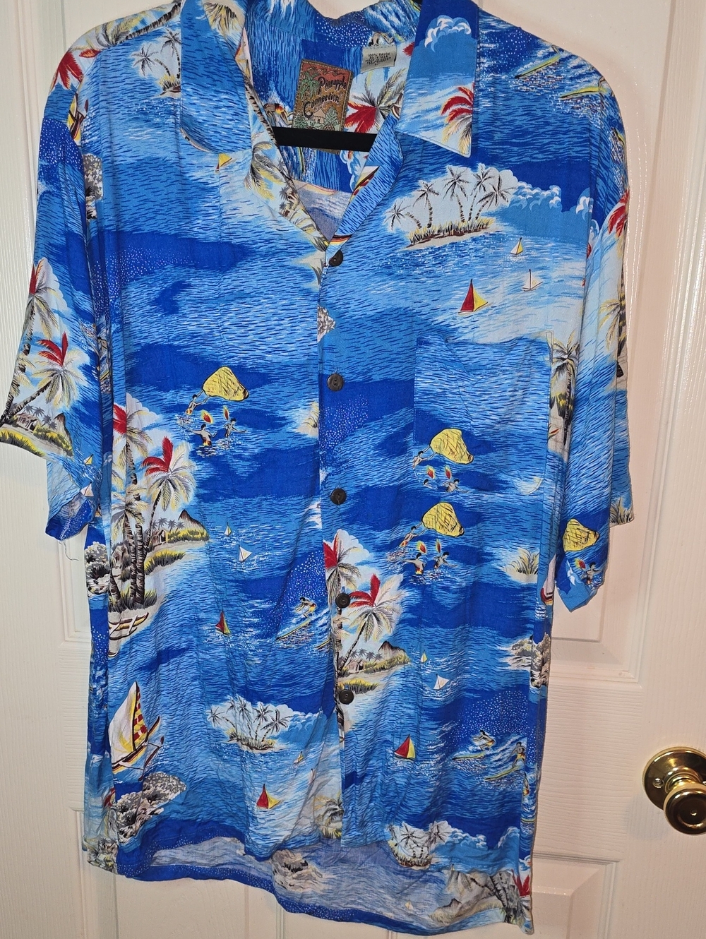 Men's Blue Tropical Print Short-Sleeve Button Downβ Shirt